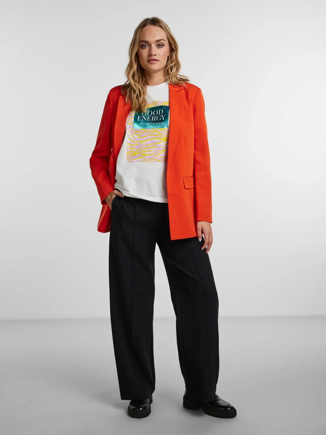 Amelia Oversized Blazer (Tangerine Tango)